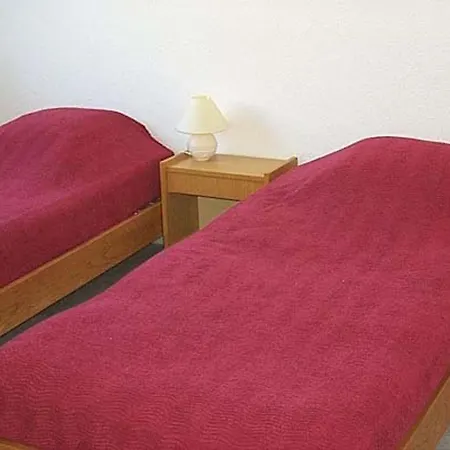 Cosy Avec Piscine A Deux Pas De La - Fr-1-328-270 *